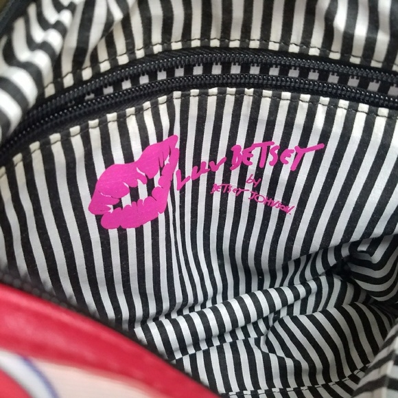 Betsey Johnson Expandable  Clutch - Picture 6 of 7